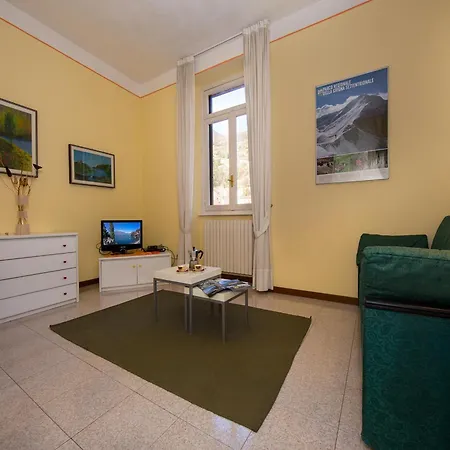 Bella Apartment Varenna